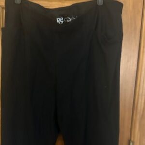 DG2 by Diane Gilman Black Signature Logo Top